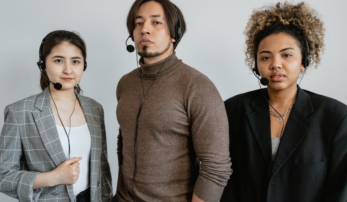 Zoho CRM and Intercom Integration: Sync Conversations, Leads, and Support Context