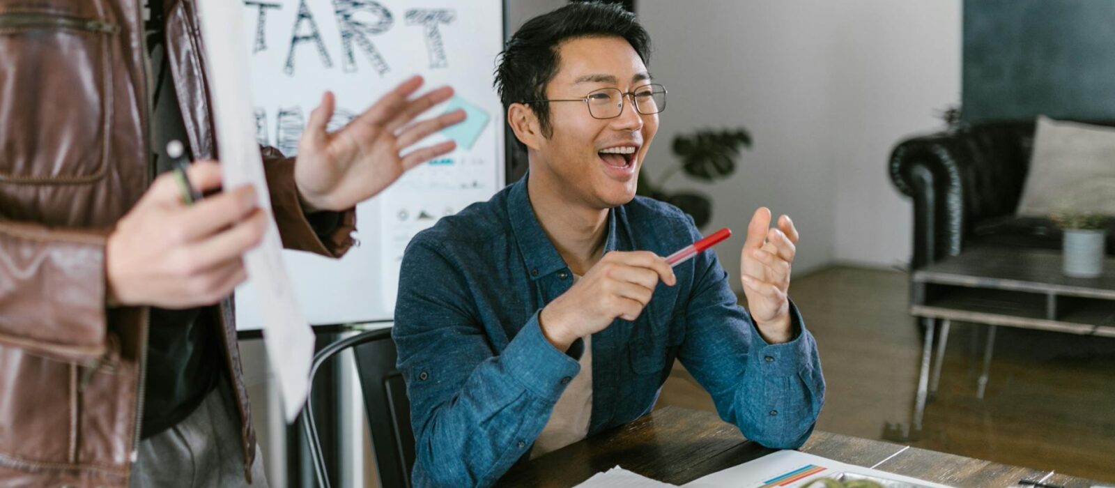 Zoho for IT Startups India: CRM, Desk, and Projects in One Stack