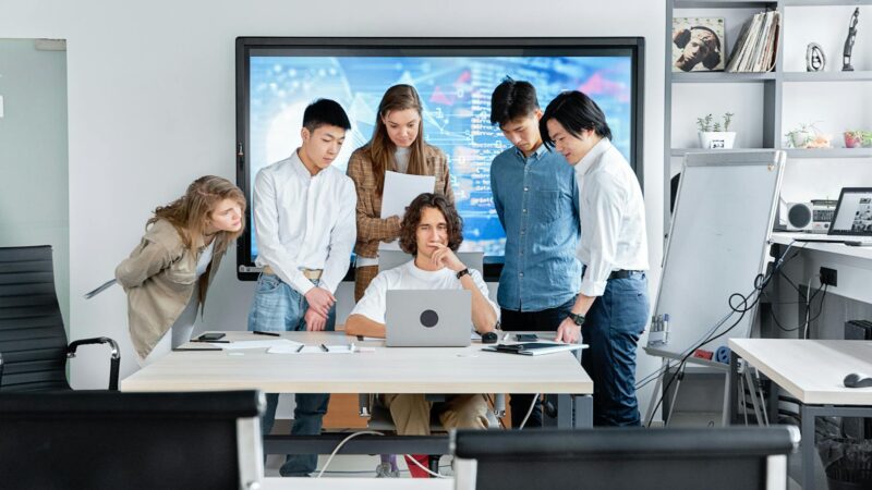 How to Integrate Zoho CRM with Slack: Real-Time Deal Alerts and Pipeline Notifications