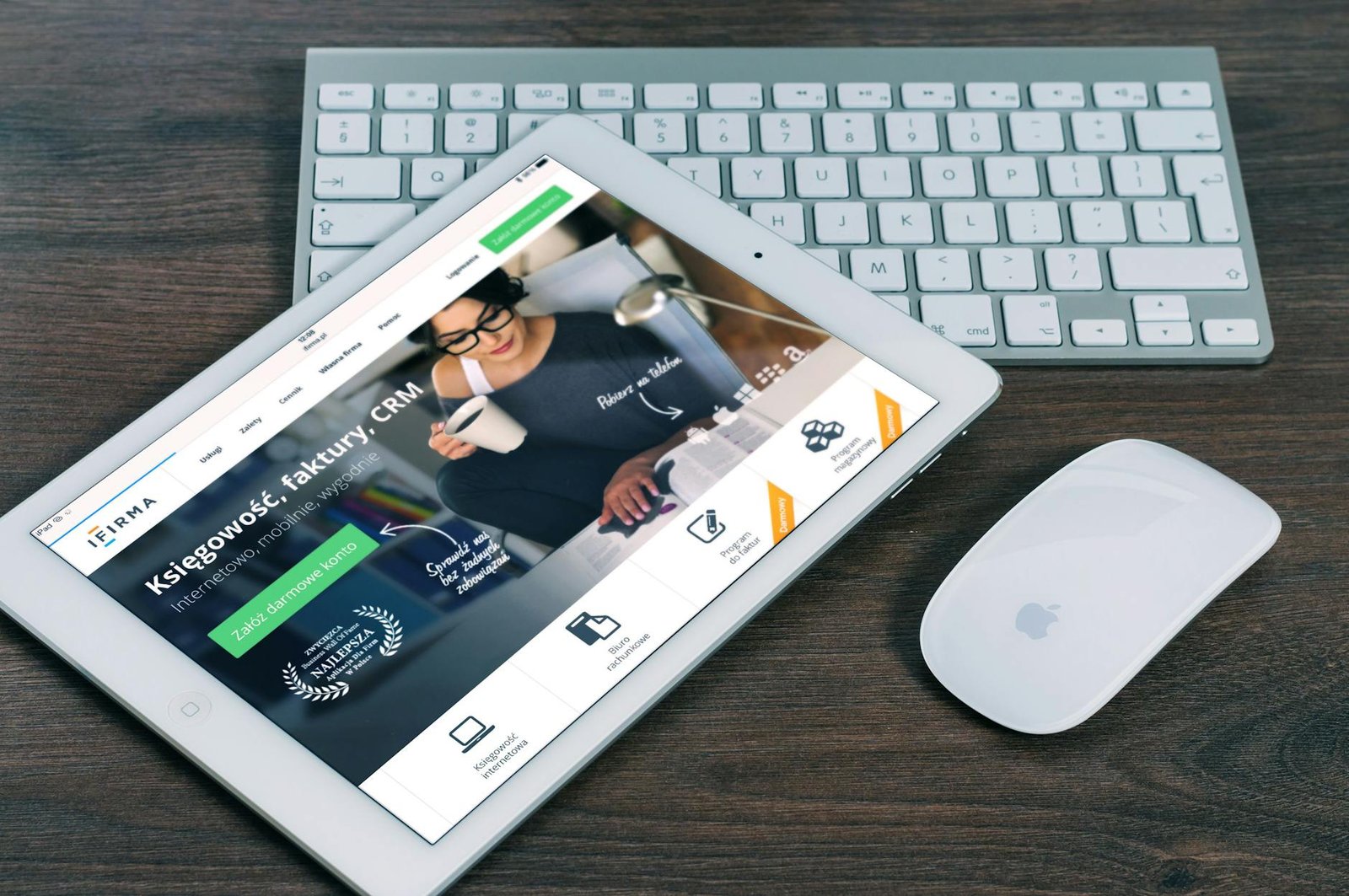 ERP and CRM software connection for NetSuite Zoho integration