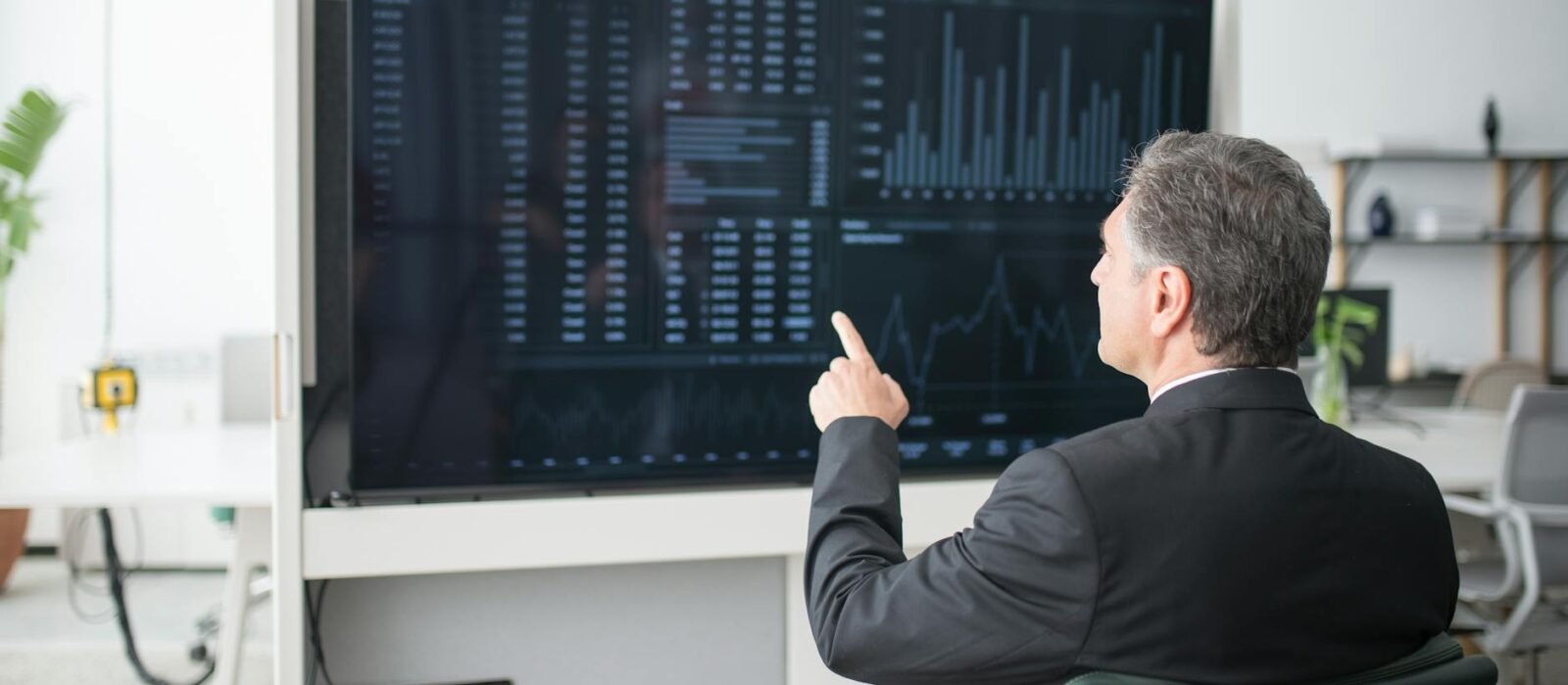 NetSuite vs Oracle Cloud ERP: Full Comparison