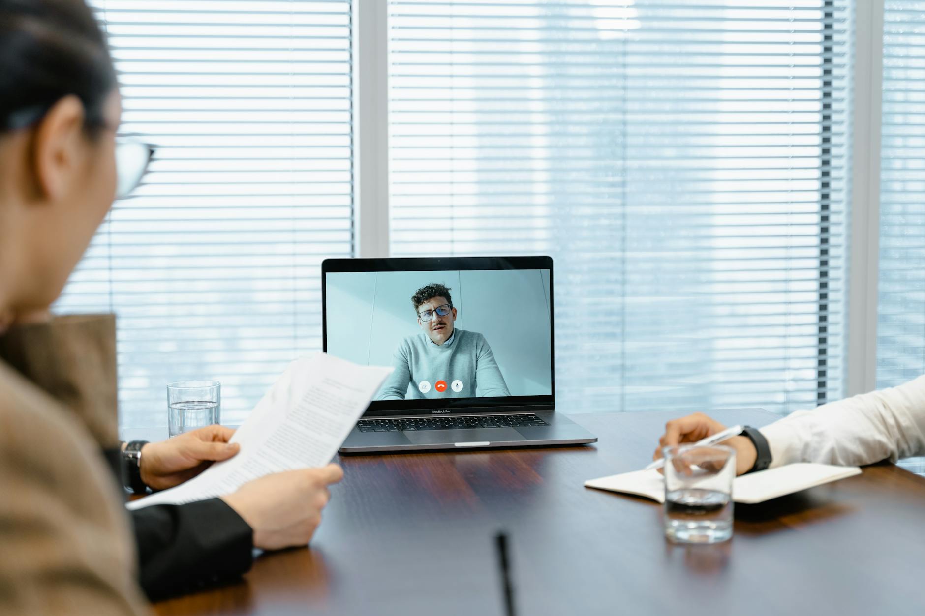 Virtual team meeting collaboration