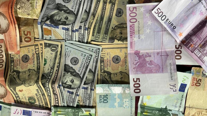 Zoho Books Multi-Currency Accounting: Setup, Exchange Rates and Forex Reports