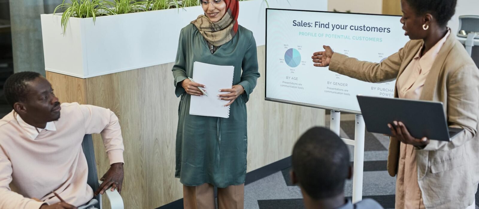Zoho CRM vs Zoho Bigin: Which One Does Your Business Actually Need?