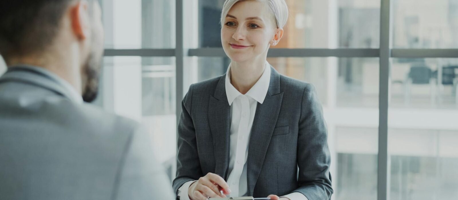 Zoho Recruit vs LinkedIn Recruiter: Which Tool Does Your In-House Hiring Team Actually Need?