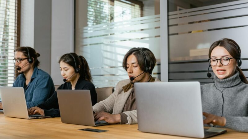 Zoho Desk Omnichannel Support: Email, Chat, Social and Phone