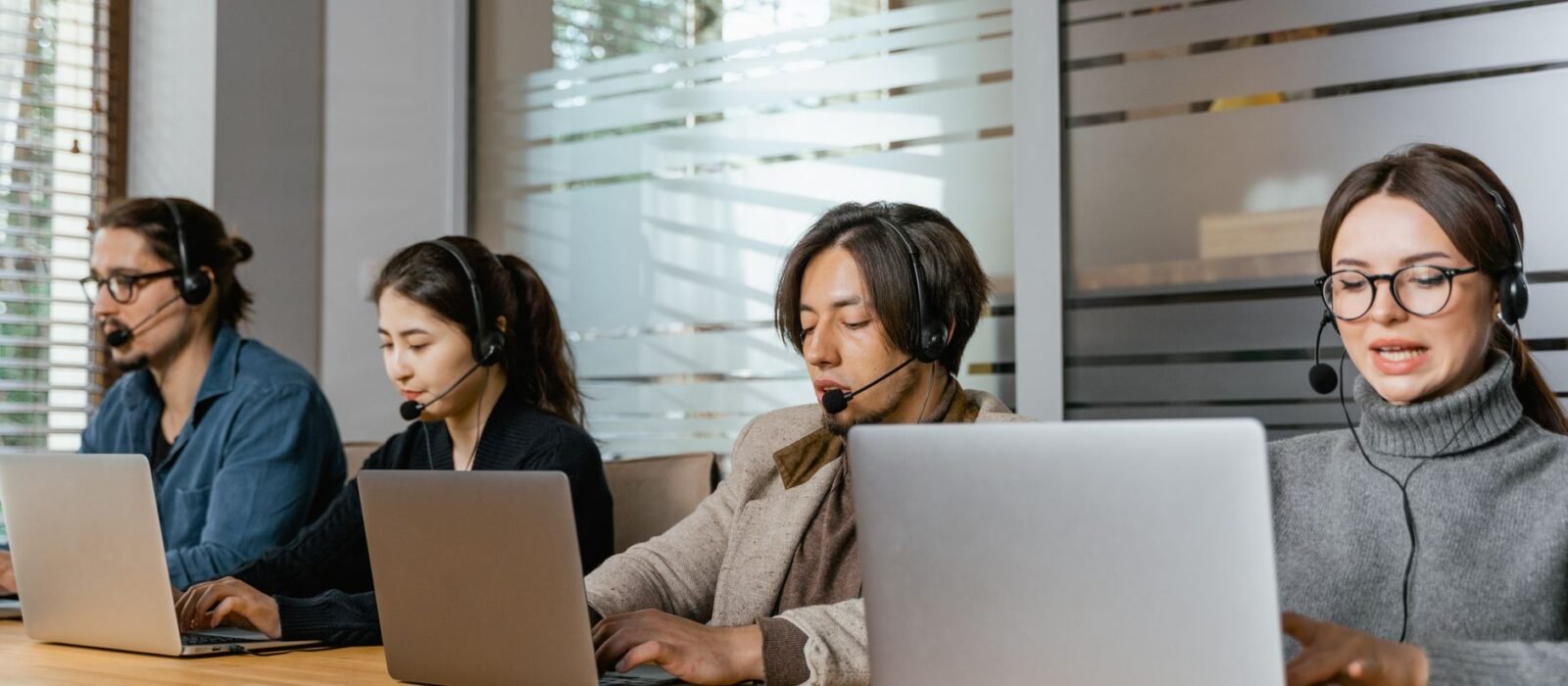 Switching from Freshdesk to Zoho Desk: A Complete Migration Guide