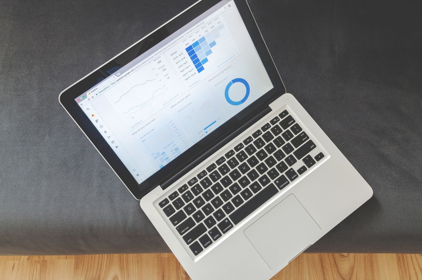 Zoho CRM vs HubSpot comparison image 1