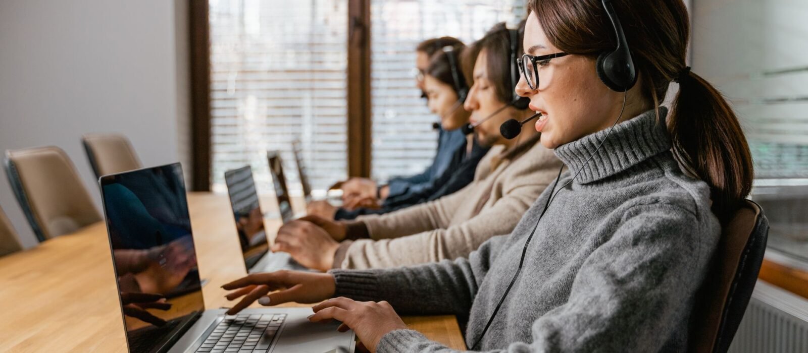 Zoho CRM vs Salesforce for Mid-Market Businesses: The Full Cost and Feature Breakdown (2026)