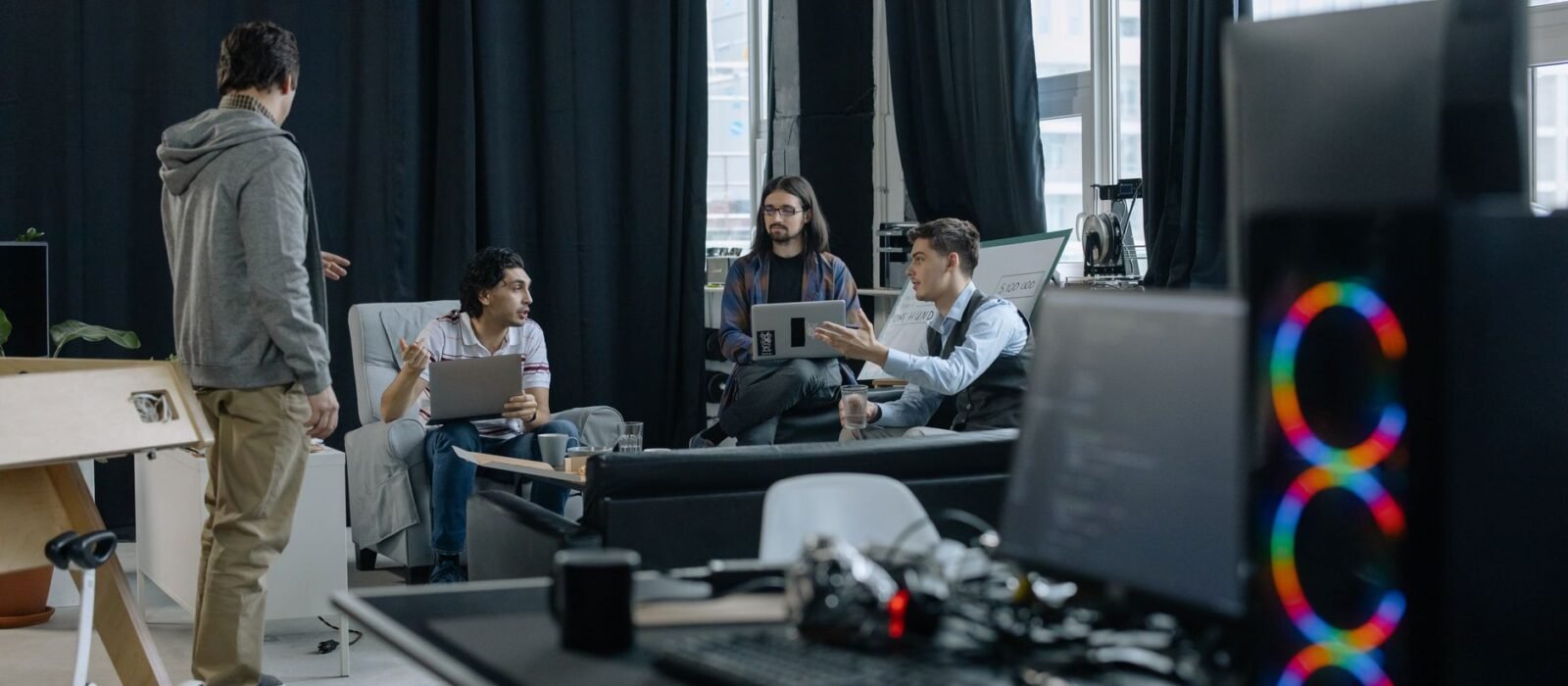 Zoho One vs Google Workspace, Pipedrive and Zendesk: The Startup Stack Compared